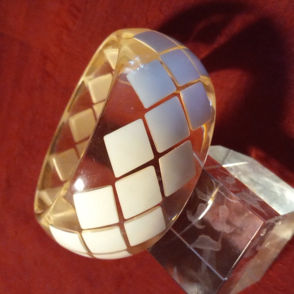 Two's company chunky lucite geometric patterns - Picture 1 of 4